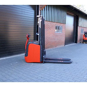 Linde L16 stapelaar triplex weegsysteem