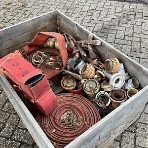 Bak vol slangen, sproeiers en koppelingen