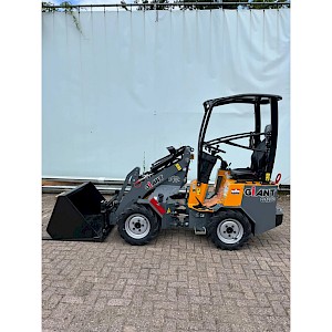Giant G1200 kniklader shovel mini loader