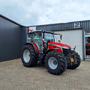 Massey Ferguson 5M.145 DYNA-4 ESSENTIAL