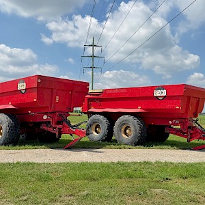 Te koop: 2x Beco Maxxim 200