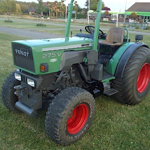 Unieke uitzonderlijk nette originele Fendt 275 va smalspoortractor ingekort model