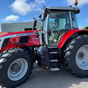 Massey Ferguson 7S180 D6