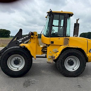 Volvo L45B loader shovel