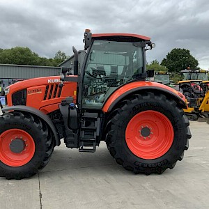 Kubota M7151 Premium KVT