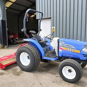 Iseki TG 5390 compacte tractor met maaier votex p12 4x4