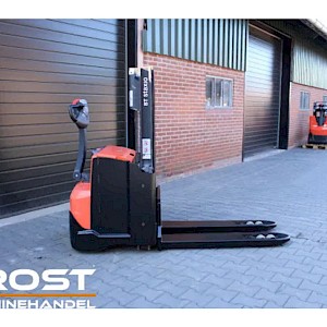 Toyota SWE200d stapelaar elektrische met pompwagen functie