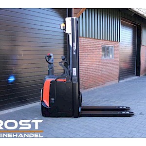 Toyota SPE120L stapelaar elektrische met pompwagen functie