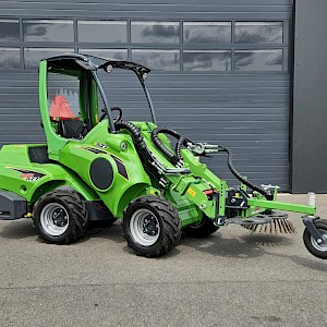 Avant E527 Rental mini-shovel