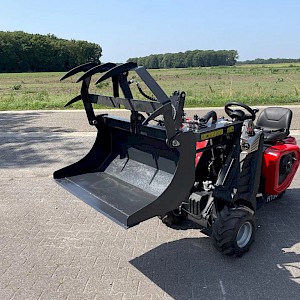 Avant pelikaanbak mini shovel