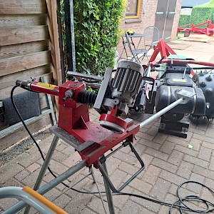 Badema MV 100 messenslijpmachine