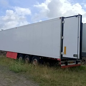 Schmitz Cargobull SKO 24 Thermo King SL-200e