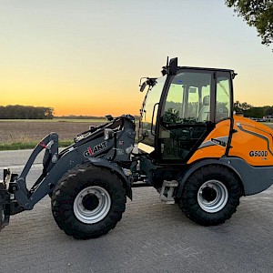 Giant G5000 X-TRA shovel