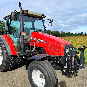 Massey Ferguson 4325