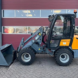 Giant V 452 T HD met kenteken en cabine