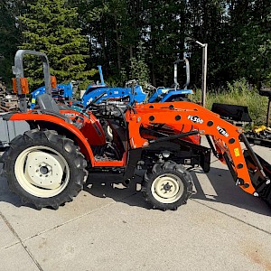 Kubota KT250 met voorlader