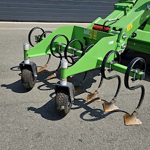 Avant Front cultivator