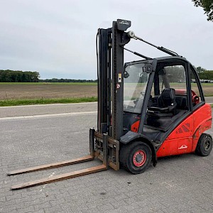 Linde H30T-02