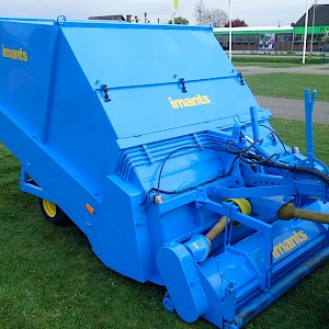 Bijzonder nette originele Imants VHL170 gras-bladveegmachine hooglosser met verticuteerder