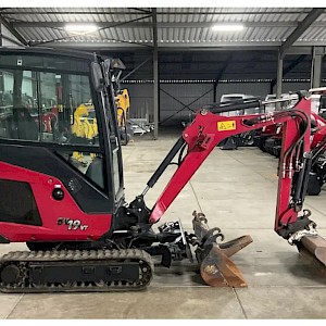 Yanmar SV 19 ca 1500 draaiuren