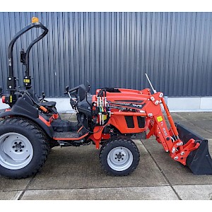 Tafe Compact trekker met voorlader 6028H