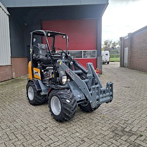 Giant G1500