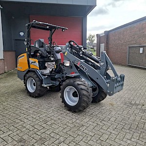 Giant G2700 HD