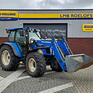 New Holland T5050 met frontlader