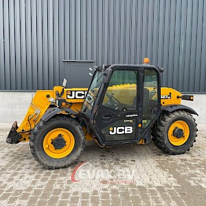 JCB 527-58 AgriPlus