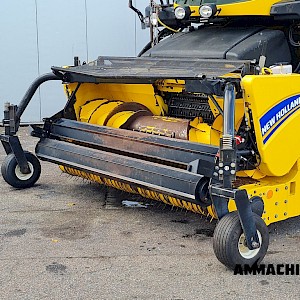 New Holland 300FP pick-up