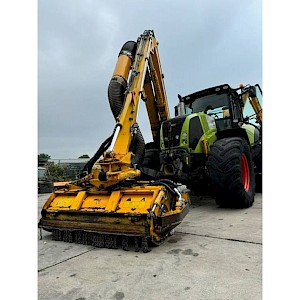 CLAAS Claas 820 + Herder MBKA513LS maaiarm