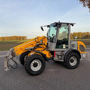 Paus TL8.7 telescoop loader shovel