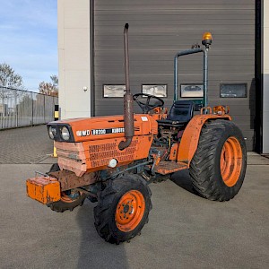 Kubota B8200 D8200