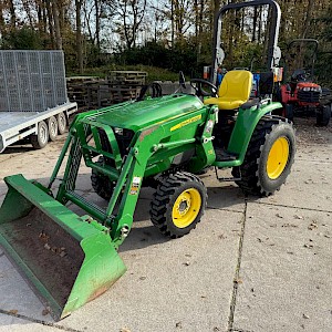 John Deere 3036e met voorlader