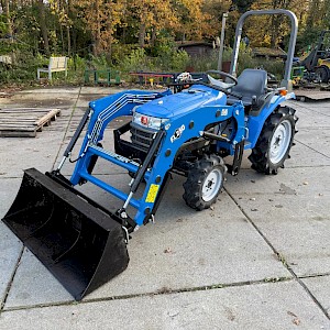 Iseki Sial 173 met voorlader