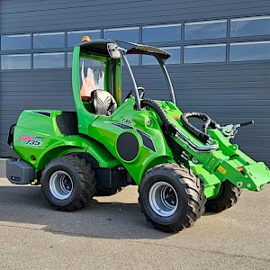 Avant 735i Rental mini-shovel