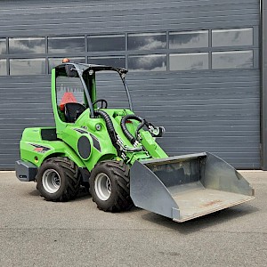 Avant 645i TDL+ mini-shovel