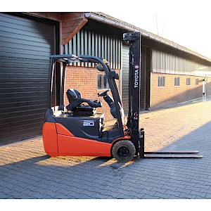 Toyota 8fbet20 heftruck elektrische triplex sidesift 7837 uur