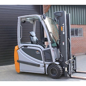 Still RX20 20L heftruck elektrische accu 90% lepelverstelling sideshift triplex