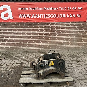 Beco CW 40 quick coupler for construction equipment