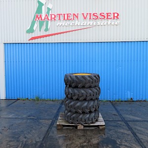 JCB Camso 12.5/80-18 op 8 gaats JCB velg