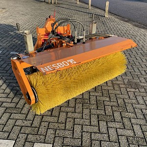 Nesbo Veegmachine HF1600S