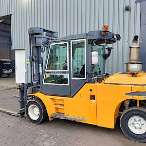 Jungheinrich DFG680 8 ton heftruck forklift stapler