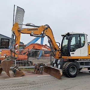 Liebherr A 910 Compact mobiele graafmachine excavator 12,5T