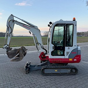Takeuchi TB219 minigraver