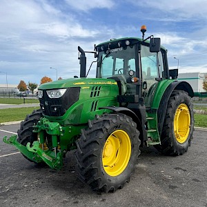 John Deere 6120M