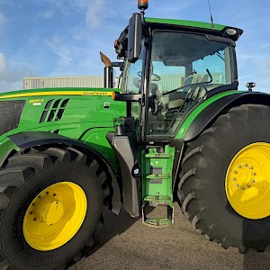 John Deere 6195R AT ready