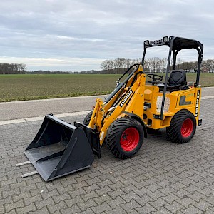 Knikmops 120 mini shovel zo goed als nieuw! 80u