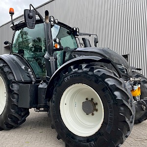 Valtra N174 Active