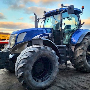 New Holland T7040 PC Blue Power